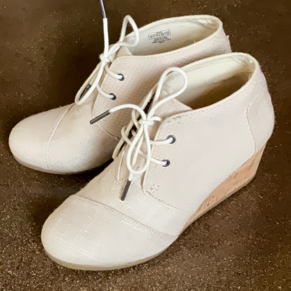 Toms Women's Cream Wedge Ankle Boots